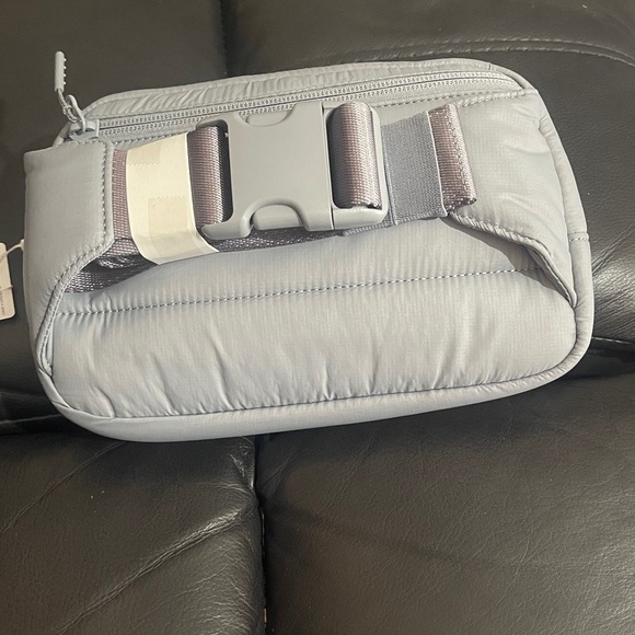 Lululemon Athletica Light Gray Pouch 9” X 6” large - Picture 2 of 12